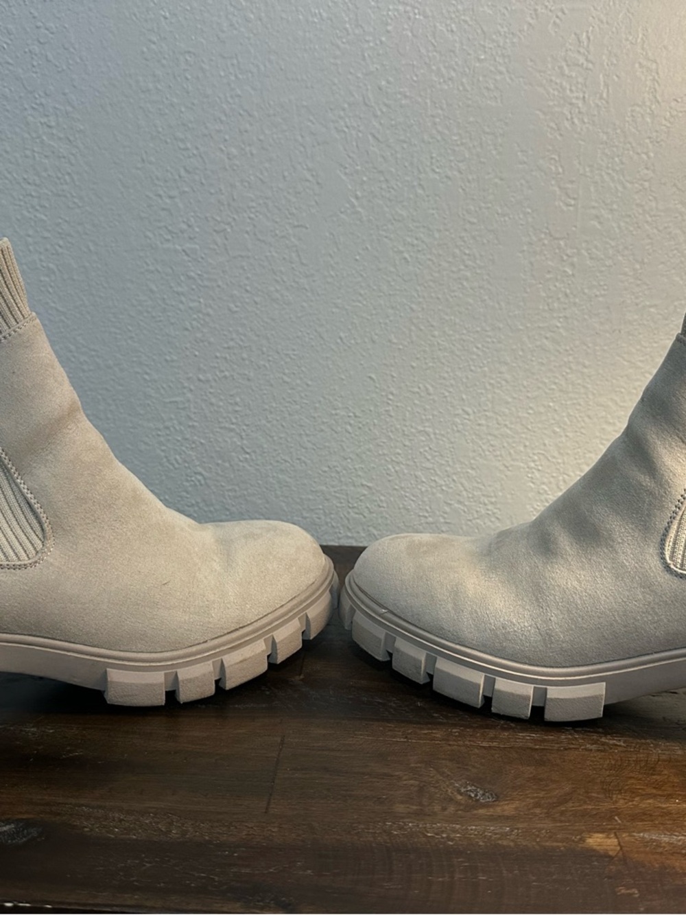 Sincerely Jules Cream Suede Lug Sole Chelsea Booties - Picture 5 of 6